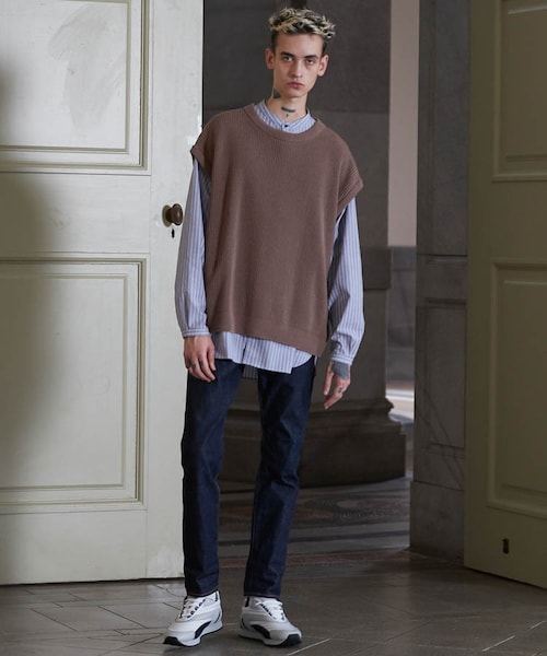 LIDNM（リドム）の「OVERSIZED AZE KNIT VEST/BWN（ベスト・メンズ・ベージュ系・MEDIUM/LARGE）」の4枚目の写真