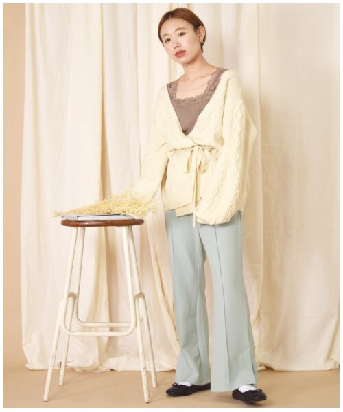 w closet(ダブルクローゼット)の「ツイルカットジョーゼットセミフレアパンツ(パンツ・レディース・ミント/ピンクベージュ/Dピンク/ブラウン・FREE)」の14枚目の写真