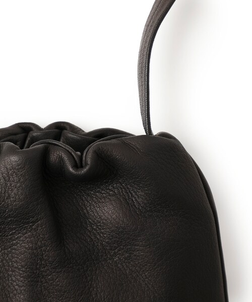 Aeta（アエタ）の「ショルダー S（バッグ・レディース・WHITE/BLACK・1/MODEL:cm/kg SIZE:）」の4枚目の写真