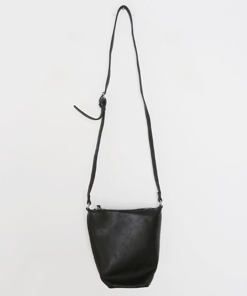 DHOLIC（ディーホリック）の「ミニマルショルダーバッグ（ショルダーバッグ・レディース・ホワイト/グレー/ブラック/ベージュ・FREE）」の2枚目の写真