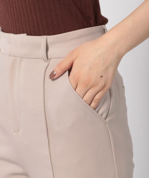 PAGEBOY(ページボーイ)の「ストレッチピンタックフレアパンツ(パンツ・レディース・ブラック/グレー/ダークブラウン・S, M)」の18枚目の写真