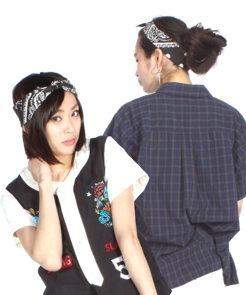 RNA(アールエヌエー)の「チェリー柄バンダナ(その他・レディース・ブラックベース/ホワイトベース/ブルーベース・F)」の8枚目の写真