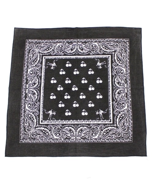 RNA(アールエヌエー)の「チェリー柄バンダナ(その他・レディース・ブラックベース/ホワイトベース/ブルーベース・F)」の1枚目の写真