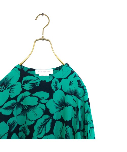 USED(ユーズド)の「JONES NEW YORK flower shirt-542-9(シャツ/ブラウス・レディース・その他)」の6枚目の写真