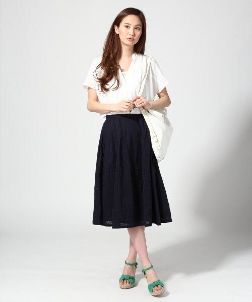 GLOBAL WORK（グローバルワーク）の「ドビーチェックフレアスカート（スカート・レディース・ホワイト05/ブラック09/ネイビー88・Ｍ/Ｌ）」の6枚目の写真