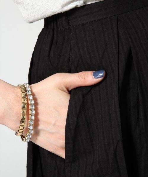 GLOBAL WORK（グローバルワーク）の「ドビーチェックフレアスカート（スカート・レディース・ホワイト05/ブラック09/ネイビー88・Ｍ/Ｌ）」の11枚目の写真