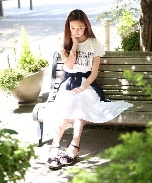 GLOBAL WORK（グローバルワーク）の「ドビーチェックフレアスカート（スカート・レディース・ホワイト05/ブラック09/ネイビー88・Ｍ/Ｌ）」の4枚目の写真