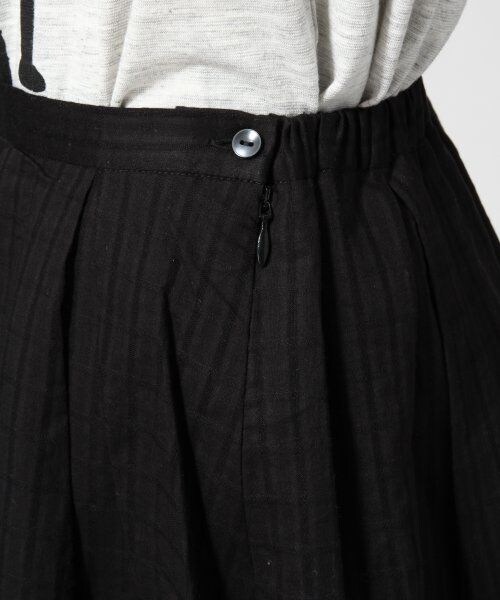 GLOBAL WORK（グローバルワーク）の「ドビーチェックフレアスカート（スカート・レディース・ホワイト05/ブラック09/ネイビー88・Ｍ/Ｌ）」の10枚目の写真