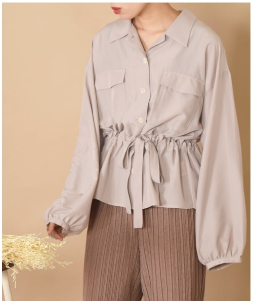 w closet(ダブルクローゼット)の「スパンブロードウエストドロストシャツ(トップス・レディース・モカ/グレージュ/グレーピンク・FREE)」の5枚目の写真