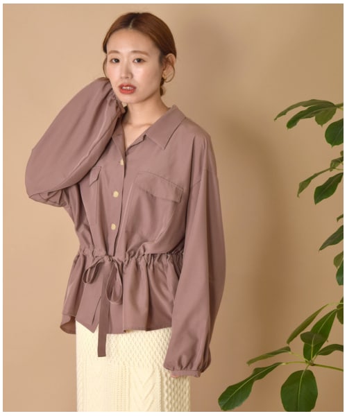 w closet(ダブルクローゼット)の「スパンブロードウエストドロストシャツ(トップス・レディース・モカ/グレージュ/グレーピンク・FREE)」の6枚目の写真