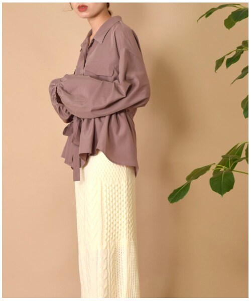 w closet(ダブルクローゼット)の「スパンブロードウエストドロストシャツ(トップス・レディース・モカ/グレージュ/グレーピンク・FREE)」の22枚目の写真