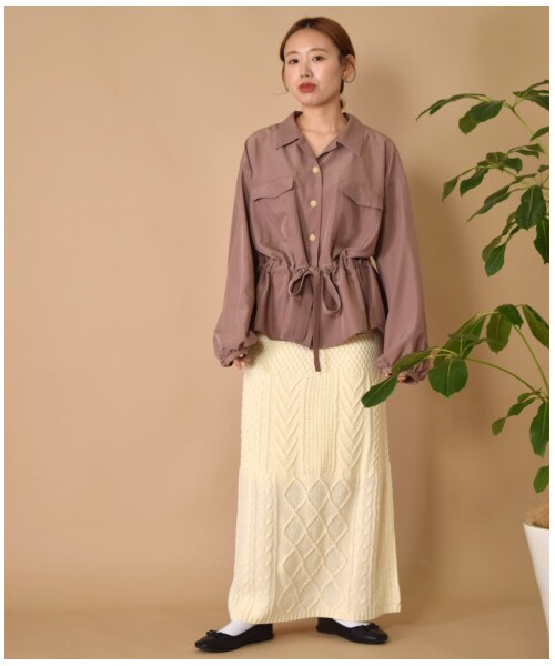 w closet(ダブルクローゼット)の「スパンブロードウエストドロストシャツ(トップス・レディース・モカ/グレージュ/グレーピンク・FREE)」の21枚目の写真