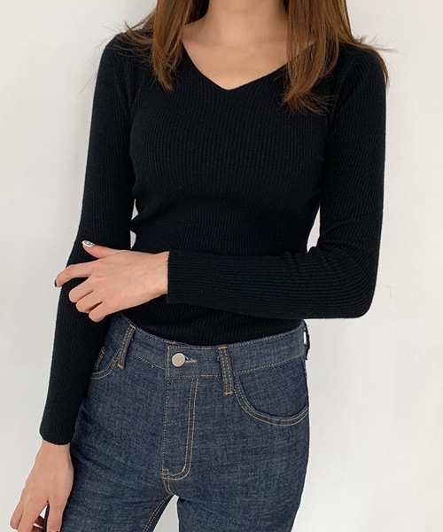 DHOLIC（ディーホリック）の「Vネックスリムリブニット（ニット/セーター・レディース・ベージュ/グレー/レッド/ブラック/ホワイト・FREE）」の3枚目の写真