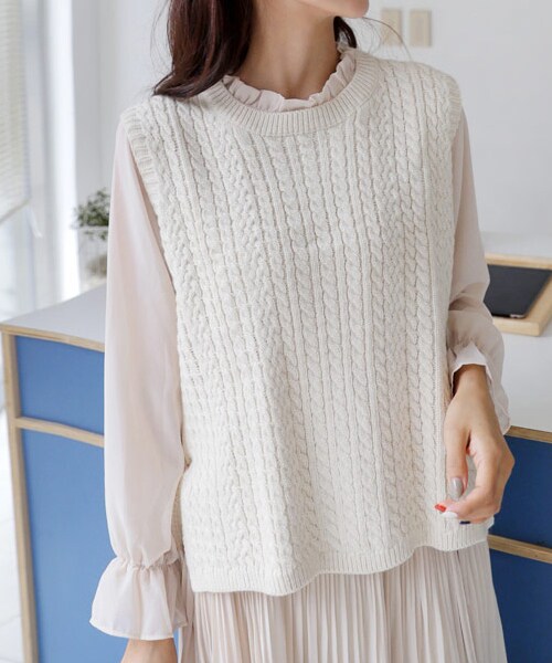 DHOLIC（ディーホリック）の「サイドリボンケーブルニットベスト（ベスト・レディース・グレー/ベージュ・FREE）」の2枚目の写真