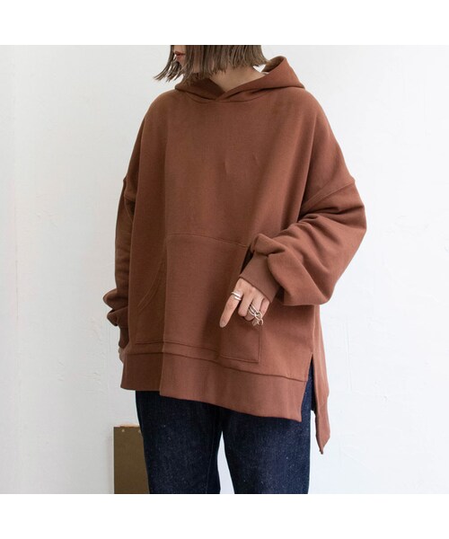 Sheson(シーズン)の「Sheson(シーズン)サイドスリットスウェットフーディ(スウェット・レディース・ベージュ/ブラウン/ブラック・FREE)」の3枚目の写真