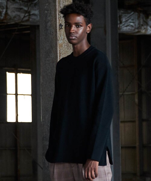 LIDNM（リドム）の「LILY AZE BASIC KNIT（ニット/セーター・メンズ・ブラック系・MEDIUM/LARGE）」の2枚目の写真
