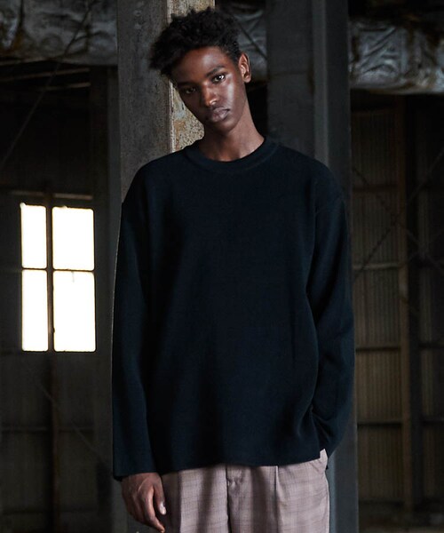 LIDNM（リドム）の「LILY AZE BASIC KNIT（ニット/セーター・メンズ・ブラック系・MEDIUM/LARGE）」の3枚目の写真