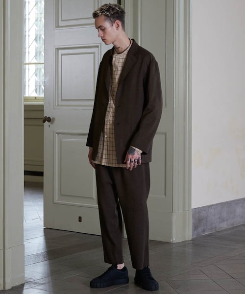 LIDNM（リドム）の「BOX TAILORED JACKET（テーラードジャケット・メンズ・ブラウン系・MEDIUM/LARGE）」の4枚目の写真