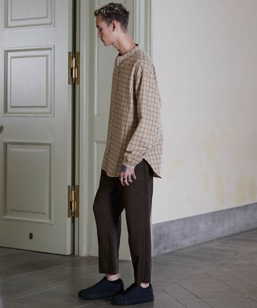 LIDNM（リドム）の「2TUCK STRAIGHT PANTS（スラックス・メンズ・ブラウン系・SMALL/MEDIUM/LARGE）」の4枚目の写真