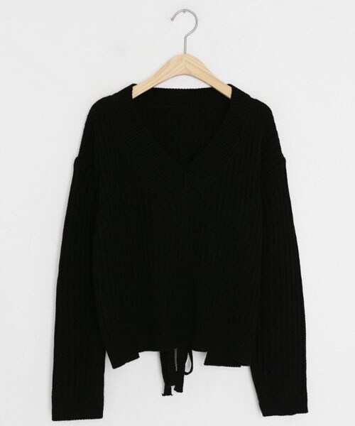 DHOLIC（ディーホリック）の「バックリボンVネックニット（ニット/セーター・レディース・レッド/ブラック/ベージュ・FREE）」の2枚目の写真