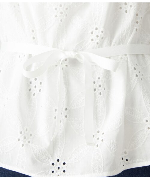 VIS（ビス）の「コットン刺繍シャーリングブラウス（トップス・レディース・ホワイト/ネイビー/ブルー・M）」の11枚目の写真