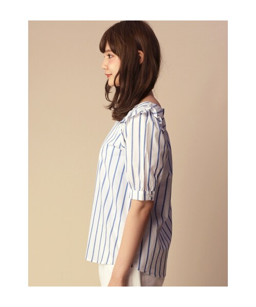 w closet(ダブルクローゼット)の「ストライプ袖フリルプルオーバー(トップス・レディース・オフホワイトベース/ネイビーブルーベース・FREE)」の4枚目の写真