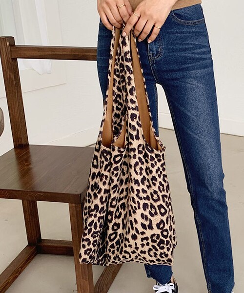 DHOLIC（ディーホリック）の「レオパードトートバッグ（トートバッグ・レディース・ブラウン/ベージュ・FREE）」の2枚目の写真