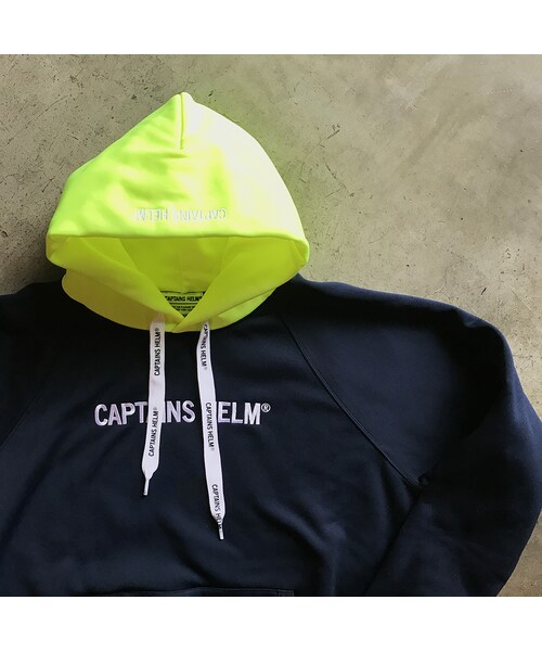 Captains Helm（キャプテンズヘルム）の「CAPTAINS HELM - #TRADEMARK