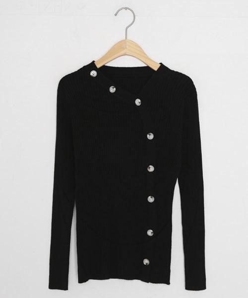 DHOLIC（ディーホリック）の「ダイアゴナルボタンニット（ニット/セーター・レディース・ベージュ/ブラック・FREE）」の2枚目の写真