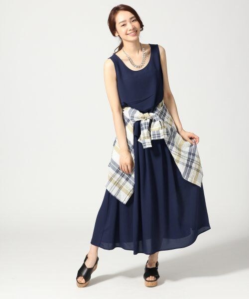 GLOBAL WORK(グローバルワーク)の「プリントマキシセットワンピース(ワンピース/ドレス・レディース・ブラックガラ09/ベージュガラ52/ネイビームジ88・M/L)」の3枚目の写真