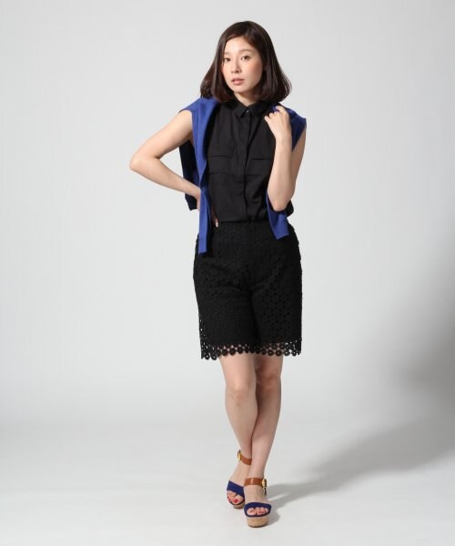 LEPSIM（レプシィム）の「レーヨン／コットンムジガラノースリーブシャツ（トップス・レディース・オフ/ブラック/フラワー/ライトグレー・Ｍ/Ｌ）」の8枚目の写真