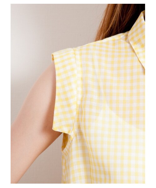 E hyphen world gallery(イーハイフンワールドギャラリー)の「ギンガムチェック裾タックシャツ(シャツ・ブラウス・レディース・ブラック/イエロー/ブルー・F)」の8枚目の写真