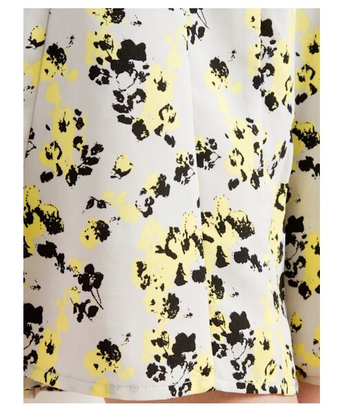 YECCA VECCA(イェッカヴェッカ)の「・フラワープリントショートパンツ(ショートパンツ・レディース・イエロー/ミント・F)」の7枚目の写真