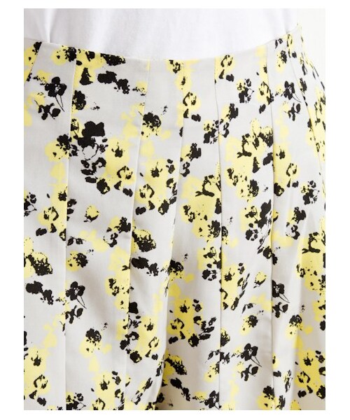 YECCA VECCA(イェッカヴェッカ)の「・フラワープリントショートパンツ(ショートパンツ・レディース・イエロー/ミント・F)」の6枚目の写真