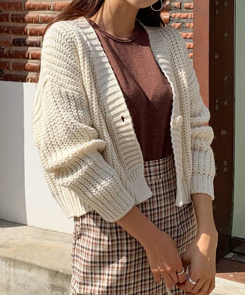 DHOLIC（ディーホリック）の「クロップドカーディガン（カーディガン/ボレロ・レディース・ベージュ/ホワイト/パープル・FREE）」の2枚目の写真