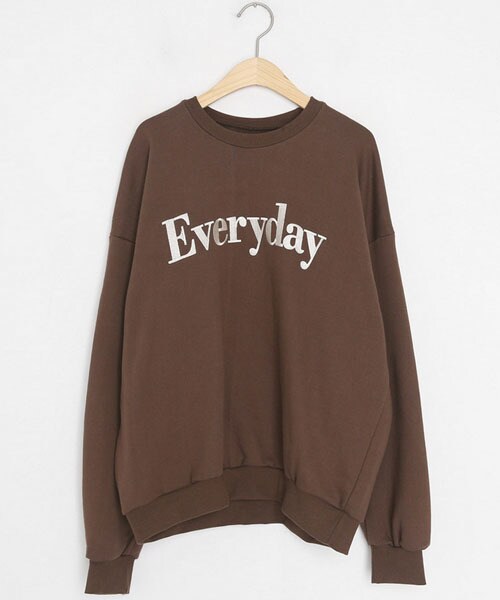 DHOLIC(ディーホリック)の「Everyday刺繍スウェット(スウェット・レディース・ホワイト/その他/グレー/ブラウン・FREE)」の3枚目の写真