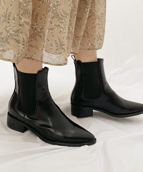 DHOLIC(ディーホリック)の「サイドゴアブーツ(ブーツ・レディース・ブラック/ホワイト・225/230/235/240/245/250)」の1枚目の写真