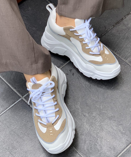 DHOLIC（ディーホリック）の「プラットフォーム配色スニーカー（スニーカー・レディース・ホワイト/ブラウン/ブルー・230/235/240/245/250）」の2枚目の写真