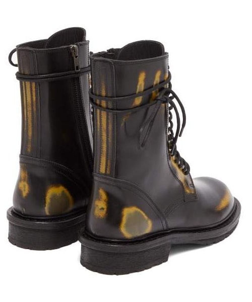 Ann DEMEULEMEESTER（アンドゥムルメステール）の「Ann Demeulemeester - Distressed Leather Ankle Boots - Womens - Black Multi（ブーツ・レディース・Black・35 Eu/it/36 Eu/it/37 Eu/it/37.5 Eu/it/38 Eu/it/38.5 Eu/it/39 Eu/it/39.5 Eu/it/40 Eu/it/41 Eu/it）」の4枚目の写真