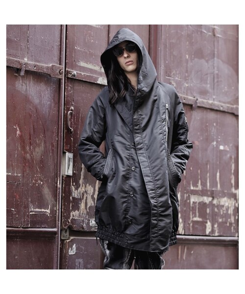 KMRii（ケムリ）の「KMRii ・ケムリ・'19/A/W・ HOODED MONOLITH COAT 