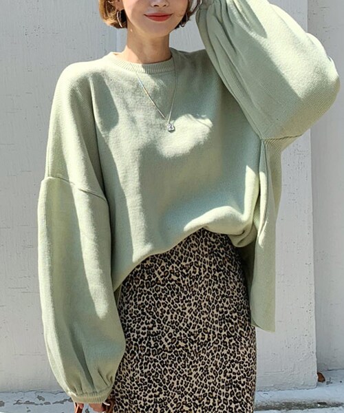 DHOLIC(ディーホリック)の「ラウンドボリュームニット(ニット/セーター・レディース・グリーン/ベージュ/レッド・FREE)」の1枚目の写真