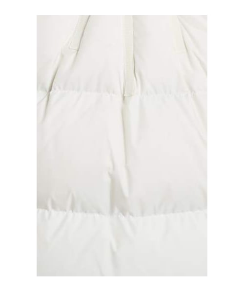 MONCLER(モンクレール)の「Moncler Accenteur Belted Quilted Down Puffer Coat(ジャケット/アウター・レディース・White・1/2/3)」の2枚目の写真