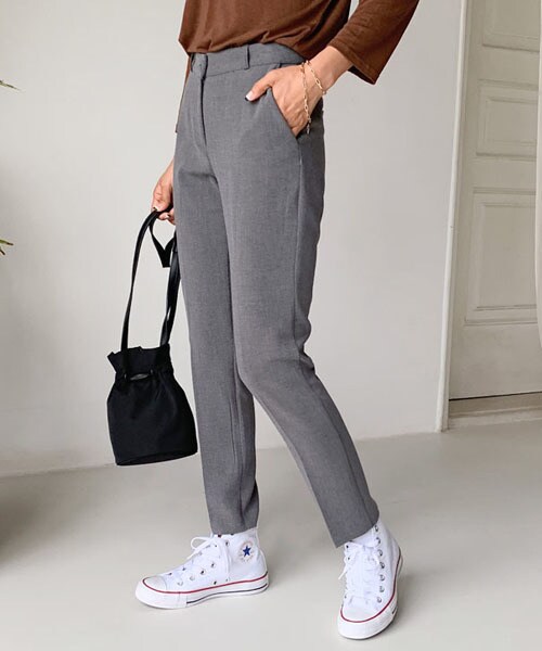 DHOLIC（ディーホリック）の「スリムスラックス（スラックス・レディース・ベージュ/グレー/ピンク/ブラック/ブラウン/ホワイト・S/M/L）」の4枚目の写真