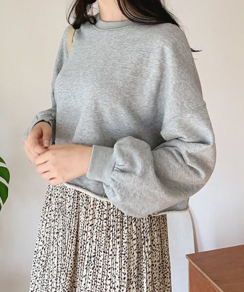 DHOLIC（ディーホリック）の「カットクロップドスウェット（スウェット・レディース・パープル/グレー・FREE）」の2枚目の写真