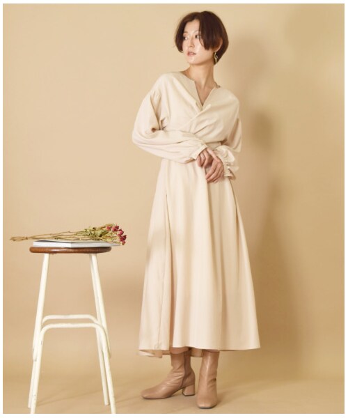 w closet（ダブルクローゼット）の「カシュクール後ろリボンワンピース（ワンピース/ドレス・レディース・Lベージュ/グレーピンク/アカチャ・FREE/M/L）」の11枚目の写真