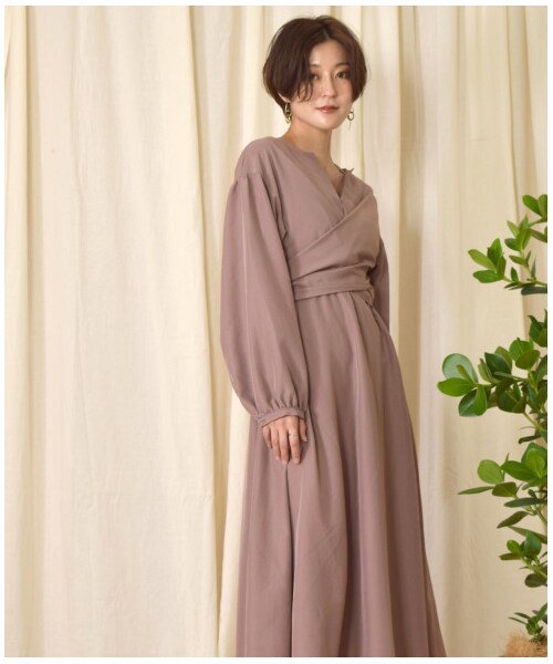 w closet（ダブルクローゼット）の「カシュクール後ろリボンワンピース（ワンピース/ドレス・レディース・Lベージュ/グレーピンク/アカチャ・FREE/M/L）」の5枚目の写真