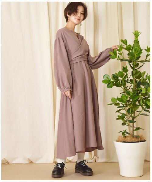 w closet（ダブルクローゼット）の「カシュクール後ろリボンワンピース（ワンピース/ドレス・レディース・Lベージュ/グレーピンク/アカチャ・FREE/M/L）」の18枚目の写真