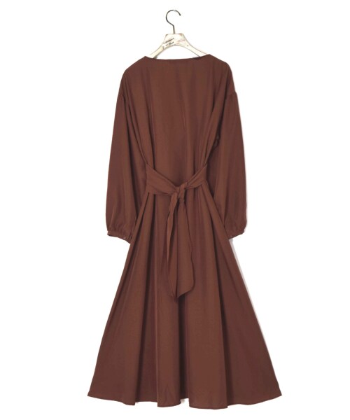 w closet（ダブルクローゼット）の「カシュクール後ろリボンワンピース（ワンピース/ドレス・レディース・Lベージュ/グレーピンク/アカチャ・FREE/M/L）」の7枚目の写真