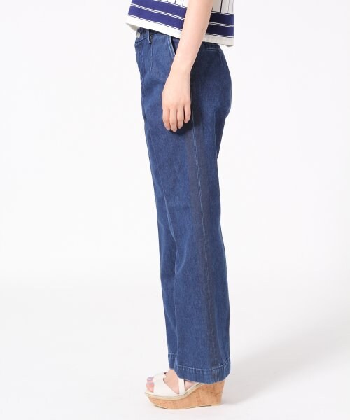 A part by(アパートバイ)の「Cデニムラインワイドパンツ(パンツ・レディース・ライトブルー/ブルー・M/L)」の3枚目の写真