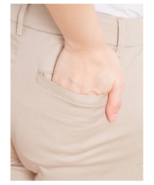 earth music&ecology（アースミュージックアンドエコロジー）の「・カラークロップドパンツ（パンツ・レディース・オフホワイト/ブラック/ベージュ/ロイヤルブルー/ネイビー・S/M/L）」の10枚目の写真